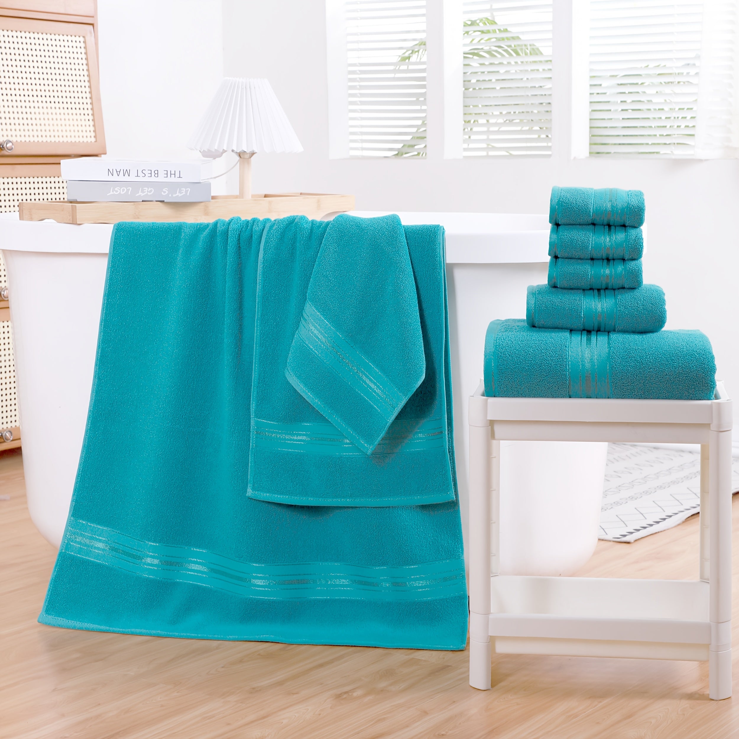 16 Pack Bath Towel Set, 8pcs Wash Cloths 4pcs Hand Towel 4pcs Bath Towel Highly Absorbent And Soft Feel Essential Washcloths for Bathroom, Spa, Gym