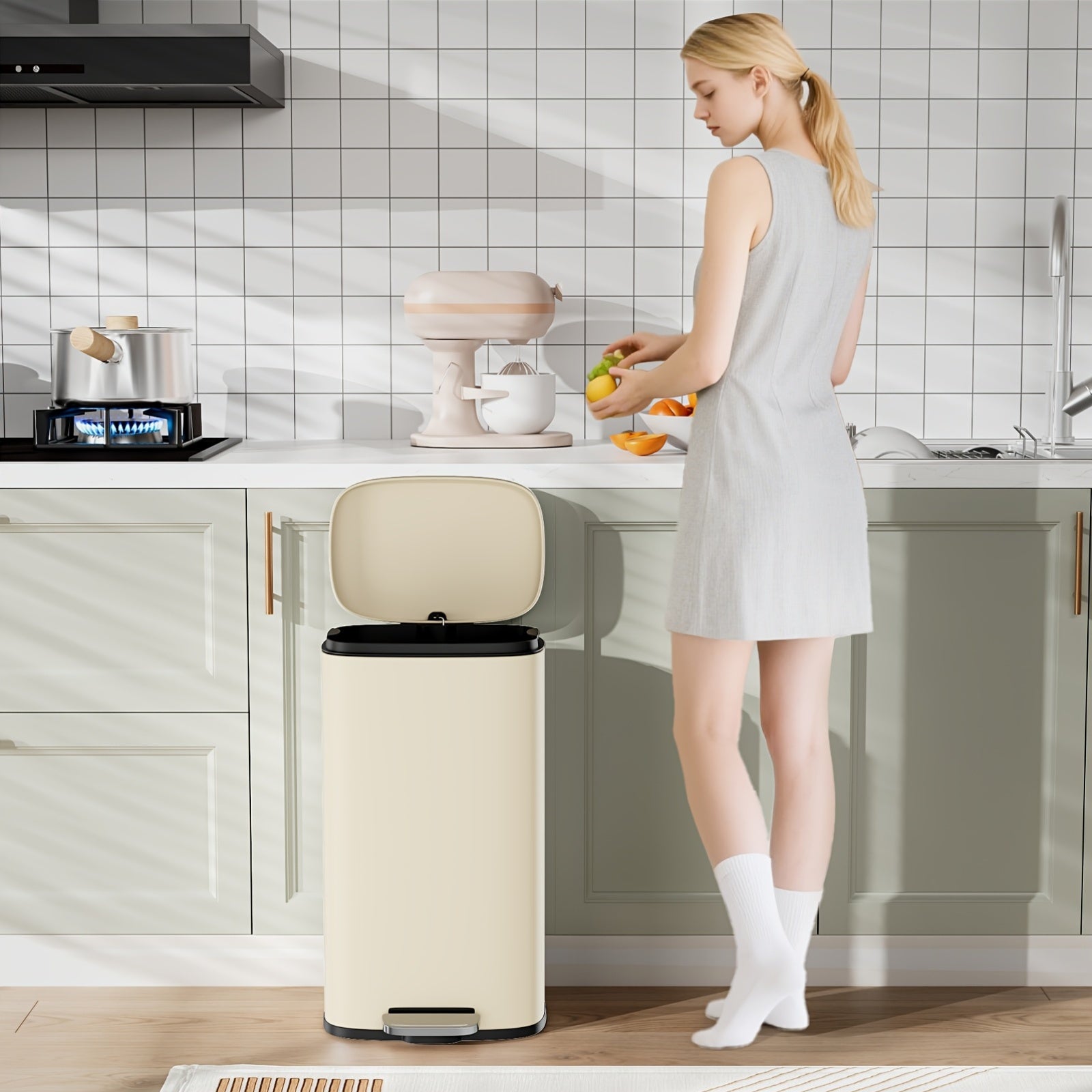 8 Gallon Step Trash Can, Stainless Steel Garbage Bin, Soft-Close Rubbish Bin With Removable Plastic Inner Bucket, Fingerprint-Proof, Lid Dustbin, Suit For Kitchen Home (30L)